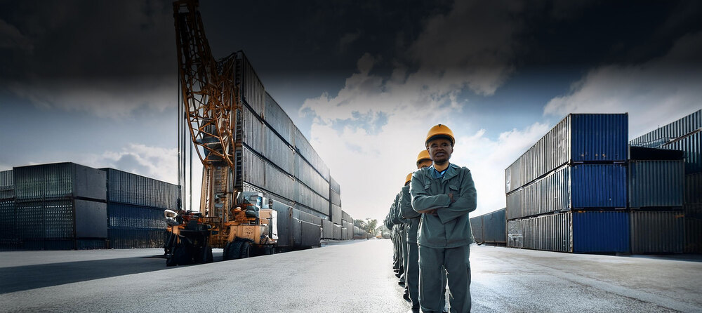 什麼叫粗工、臨時工？ 粗工、臨時工就是所謂的「臨時性支援人力」，支援臨時性人力短缺的工作，